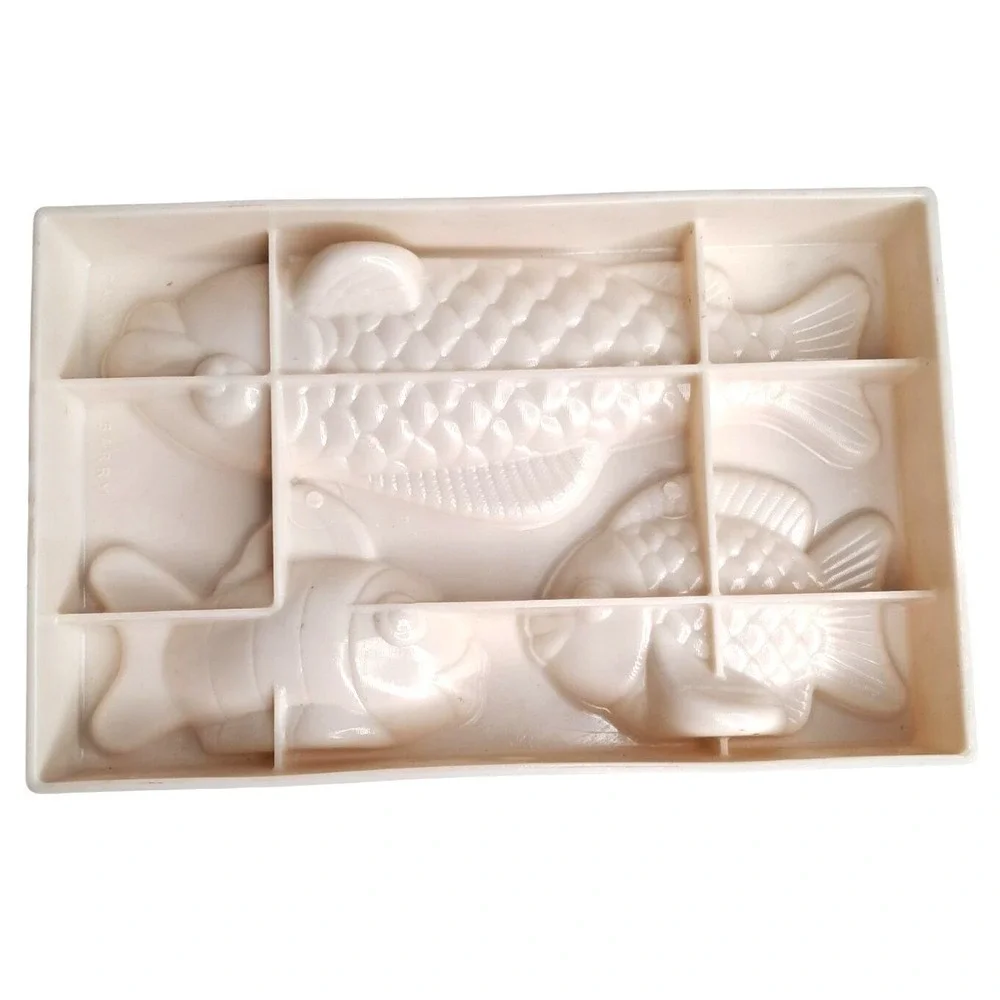 Barry Baking Chocolate Mold White Plastic Fish-Shaped Tool For Confectionery